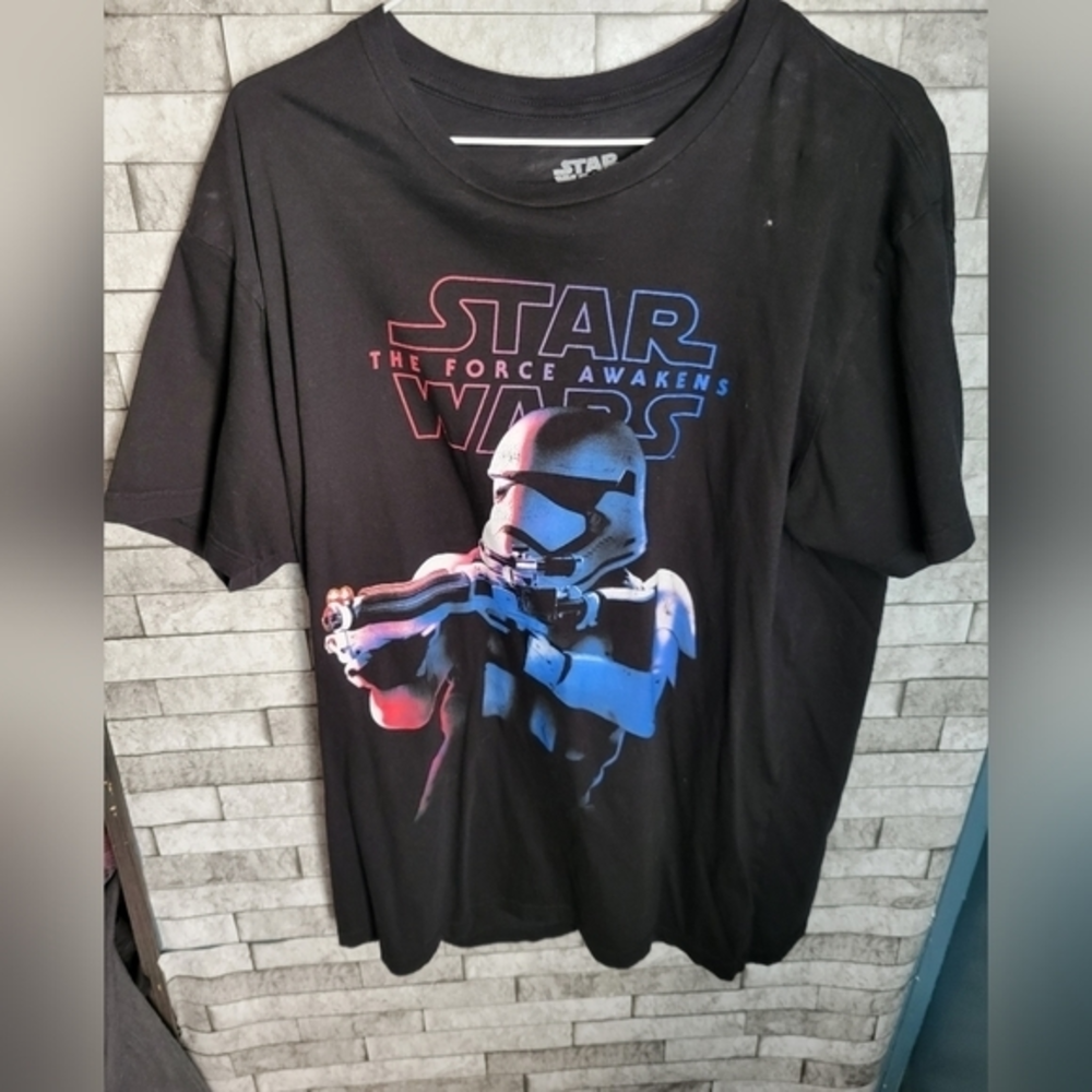 Star Wars The Force Awakens Tshirt size XL